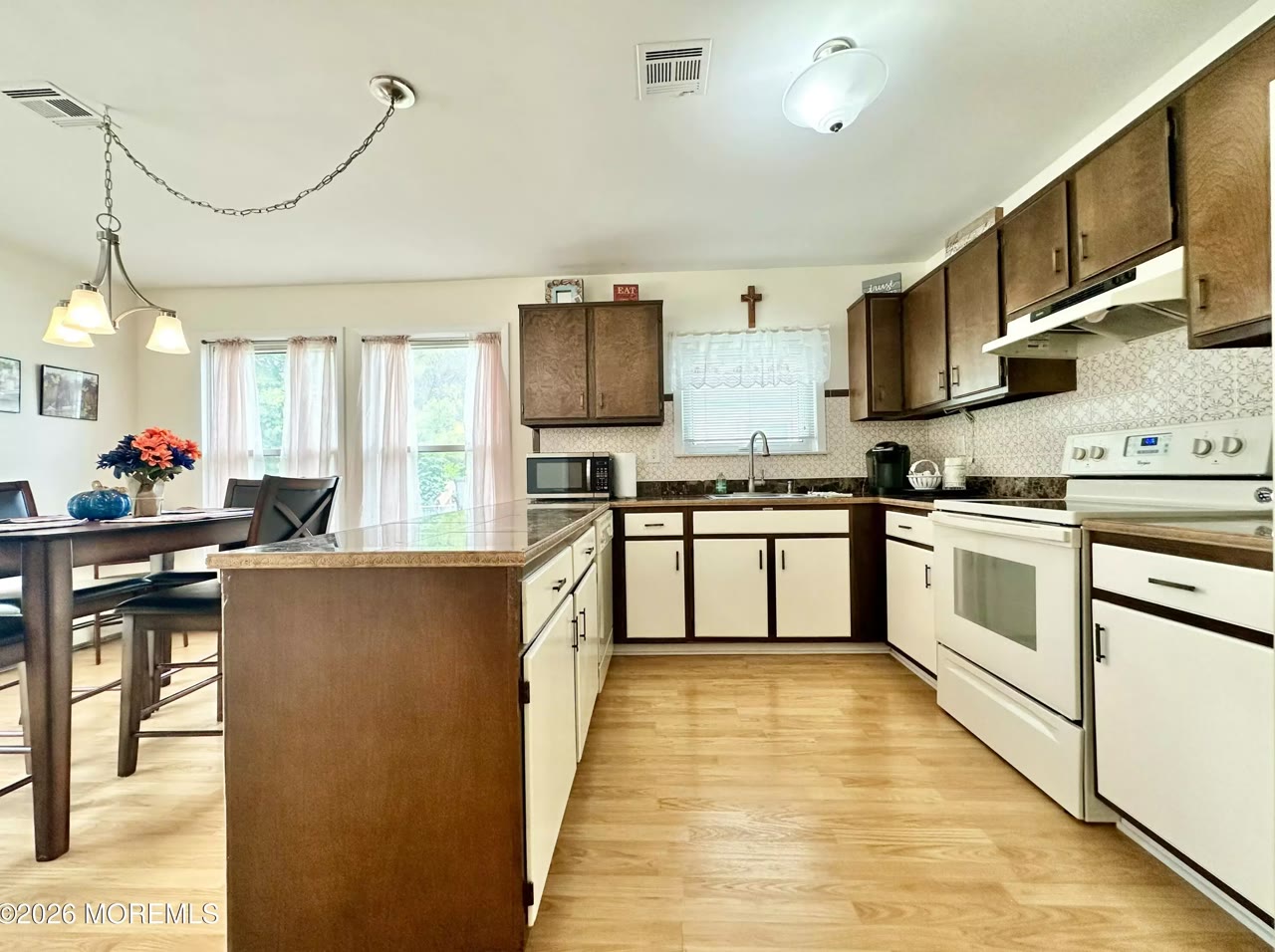 Photo 19 of 10 Biscayne St
