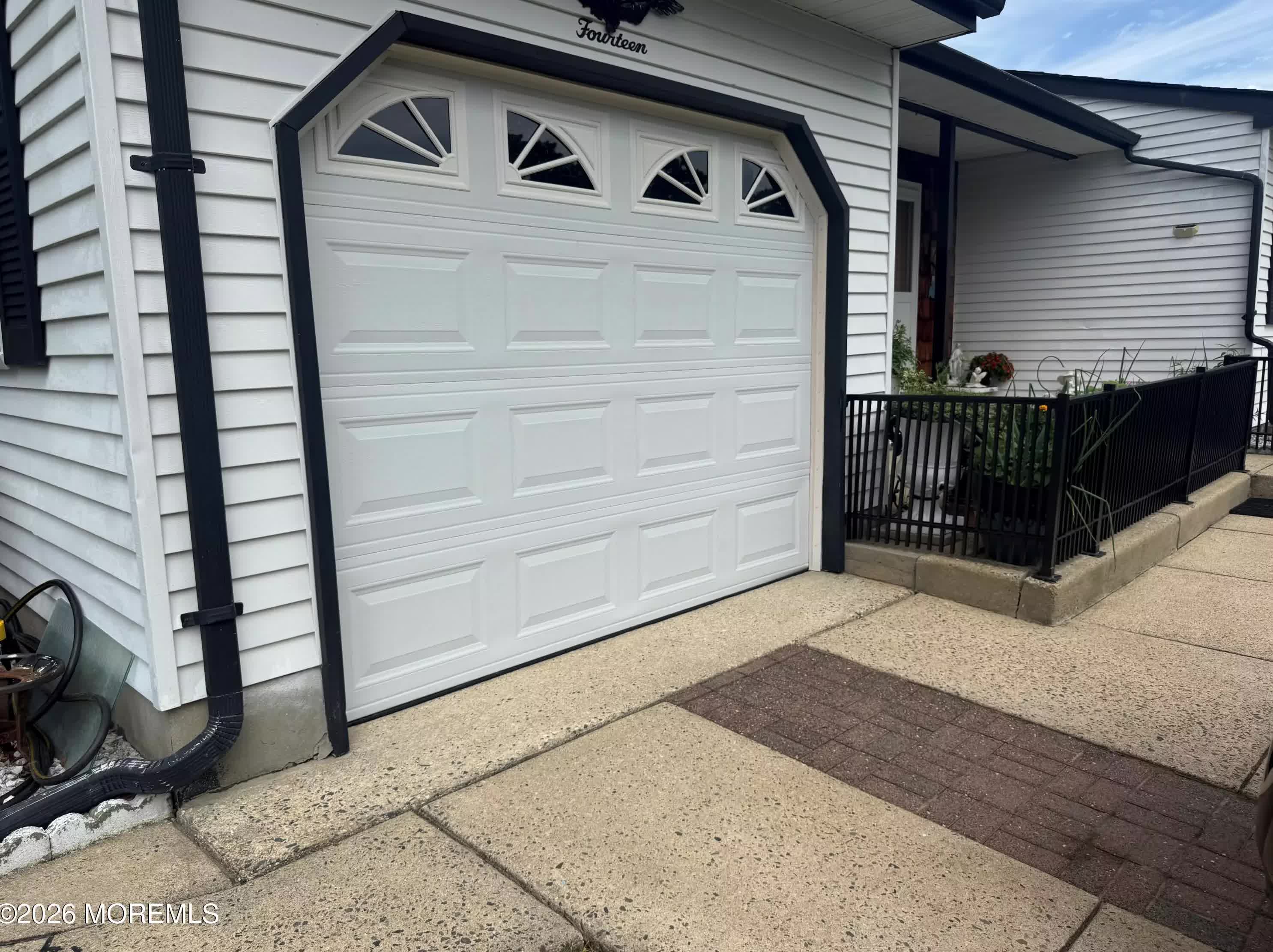 Photo 3 of 14 Brentwood St #73