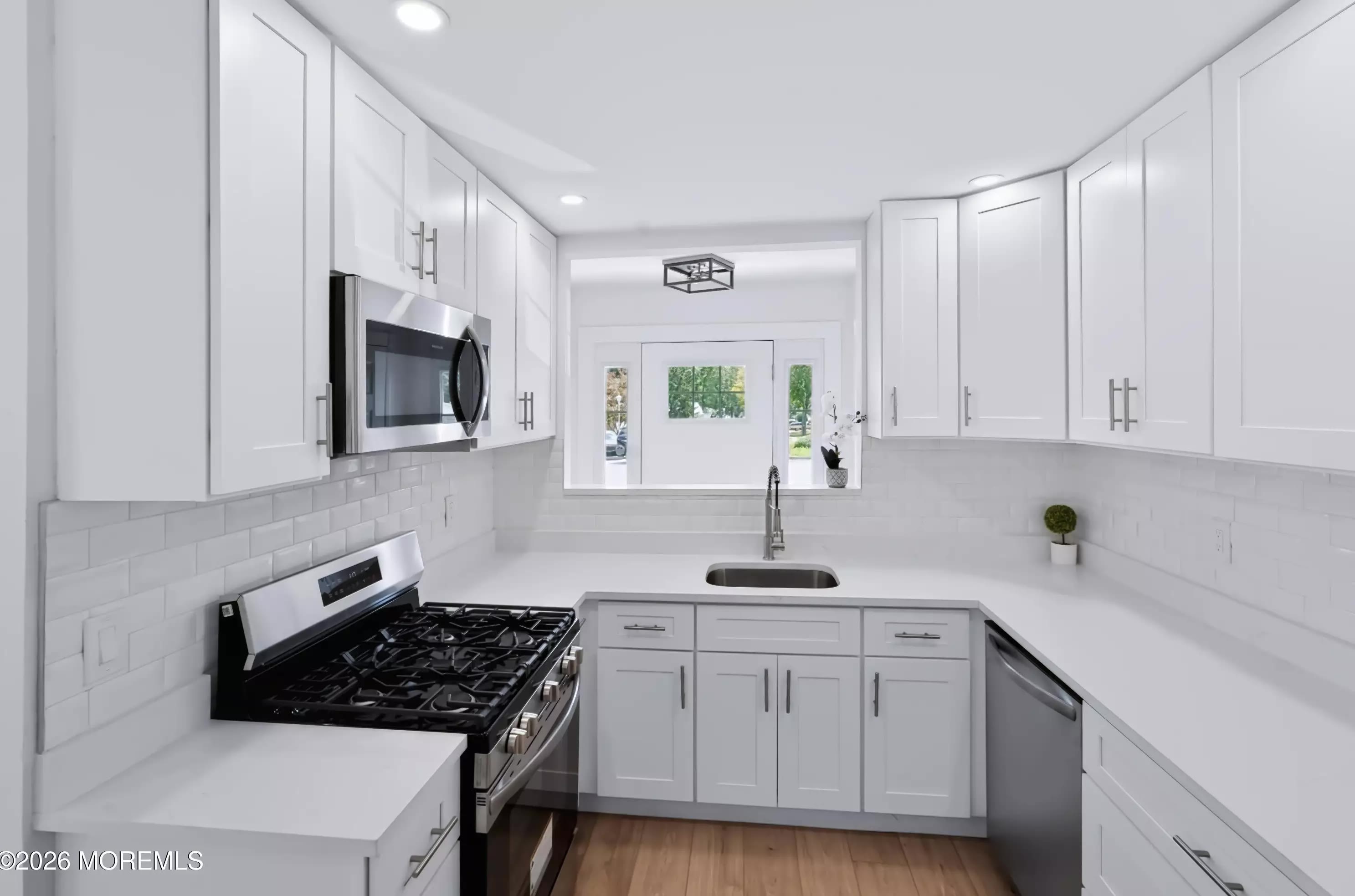 Photo 5 of 95 Larkspur Ct