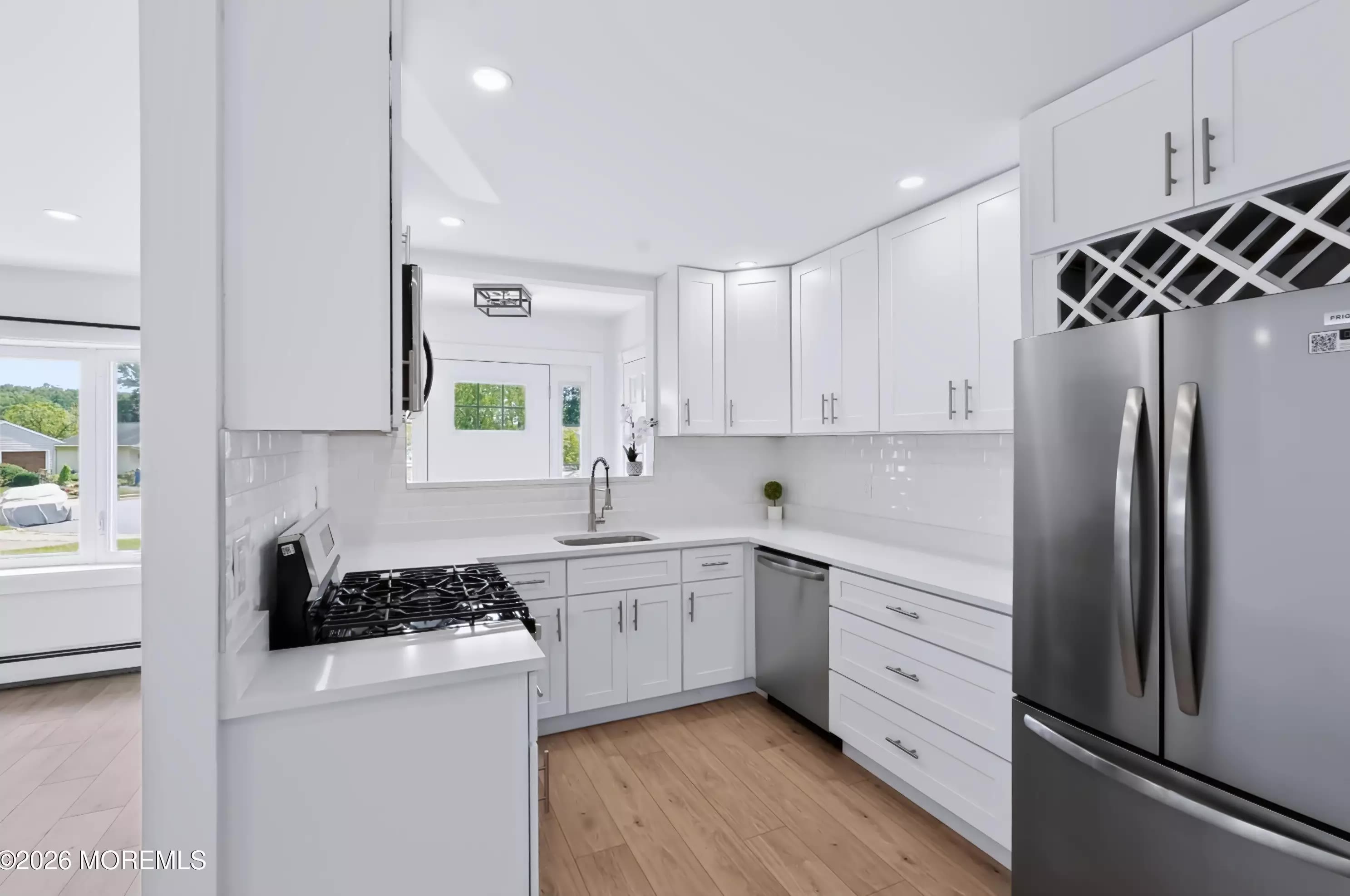 Photo 6 of 95 Larkspur Ct