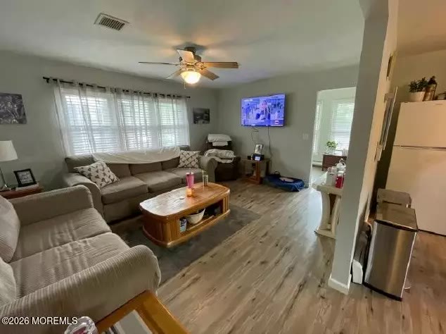 Photo 3 of 307 Barbados Dr N