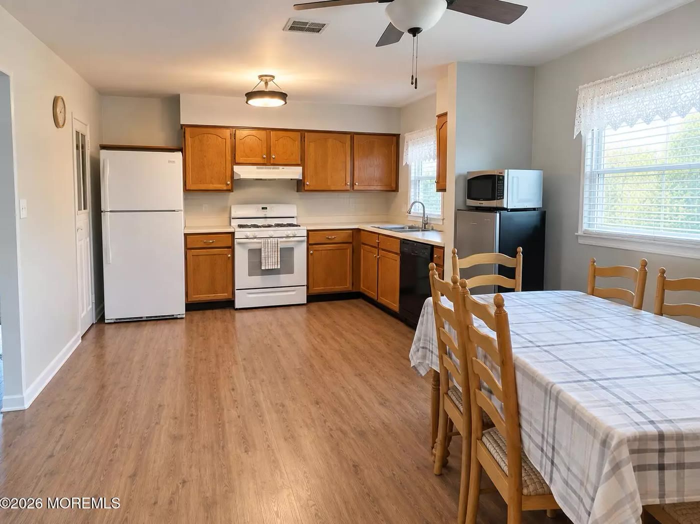 Photo 6 of 307 Barbados Dr N