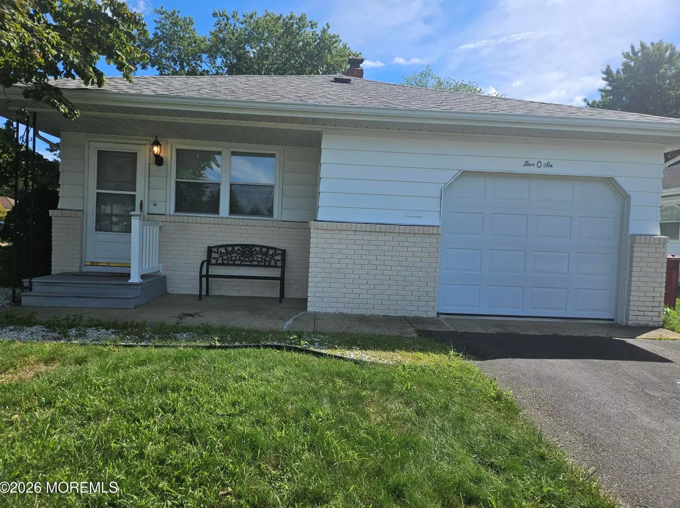 Photo 3 of 506 St Thomas Dr