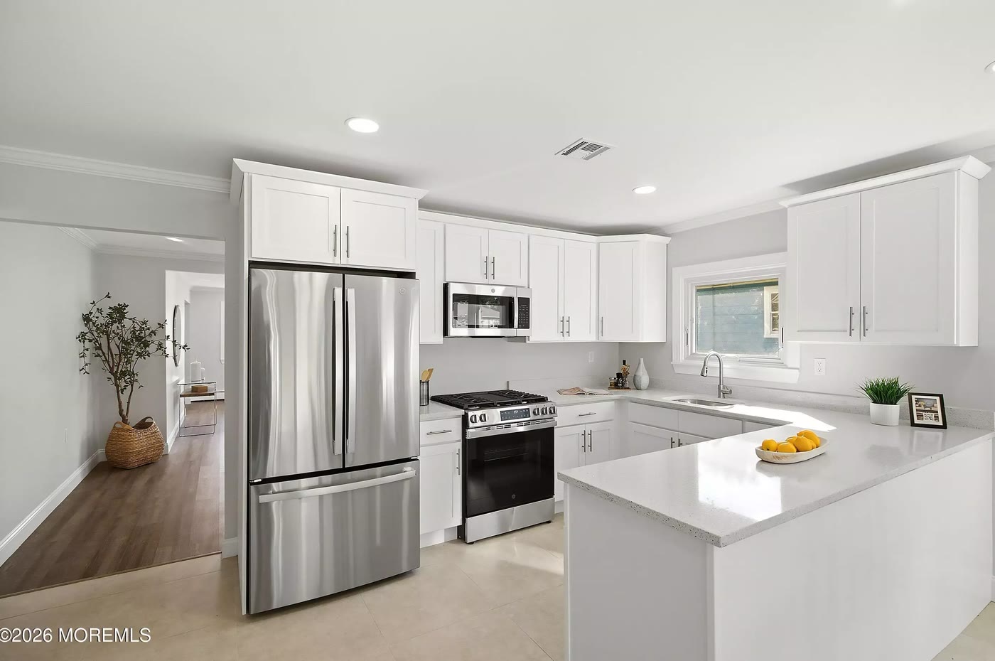 Photo 5 of 205 Bonaire Dr