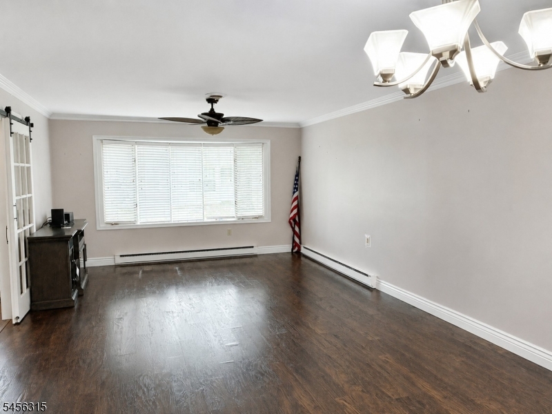 Photo 7 of 102B Buckingham Dr