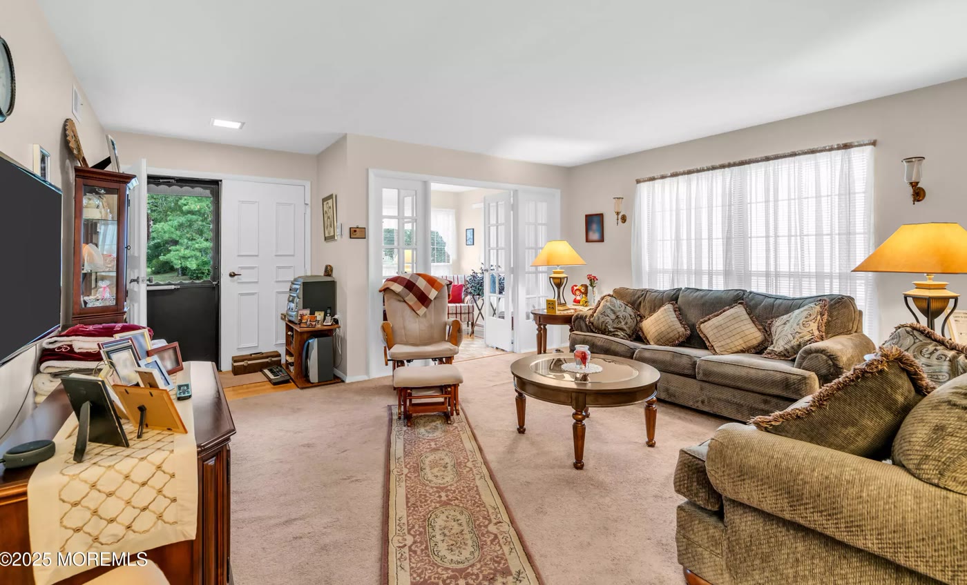 Photo 7 of 533B Warwick Ct