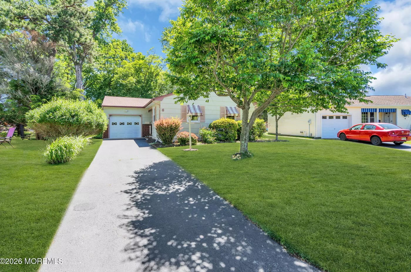 Photo 4 of 6 Woodbury Ct