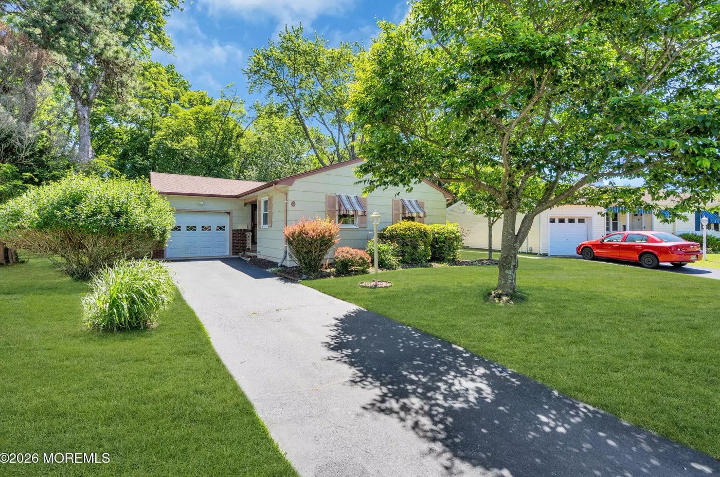 Photo 5 of 6 Woodbury Ct