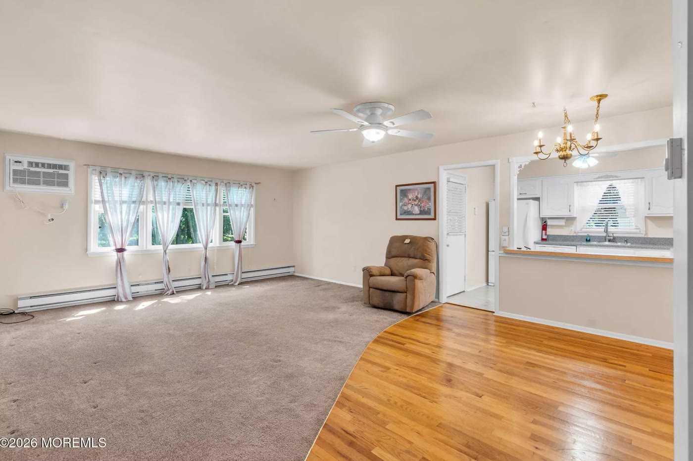 Photo 8 of 6 Woodbury Ct