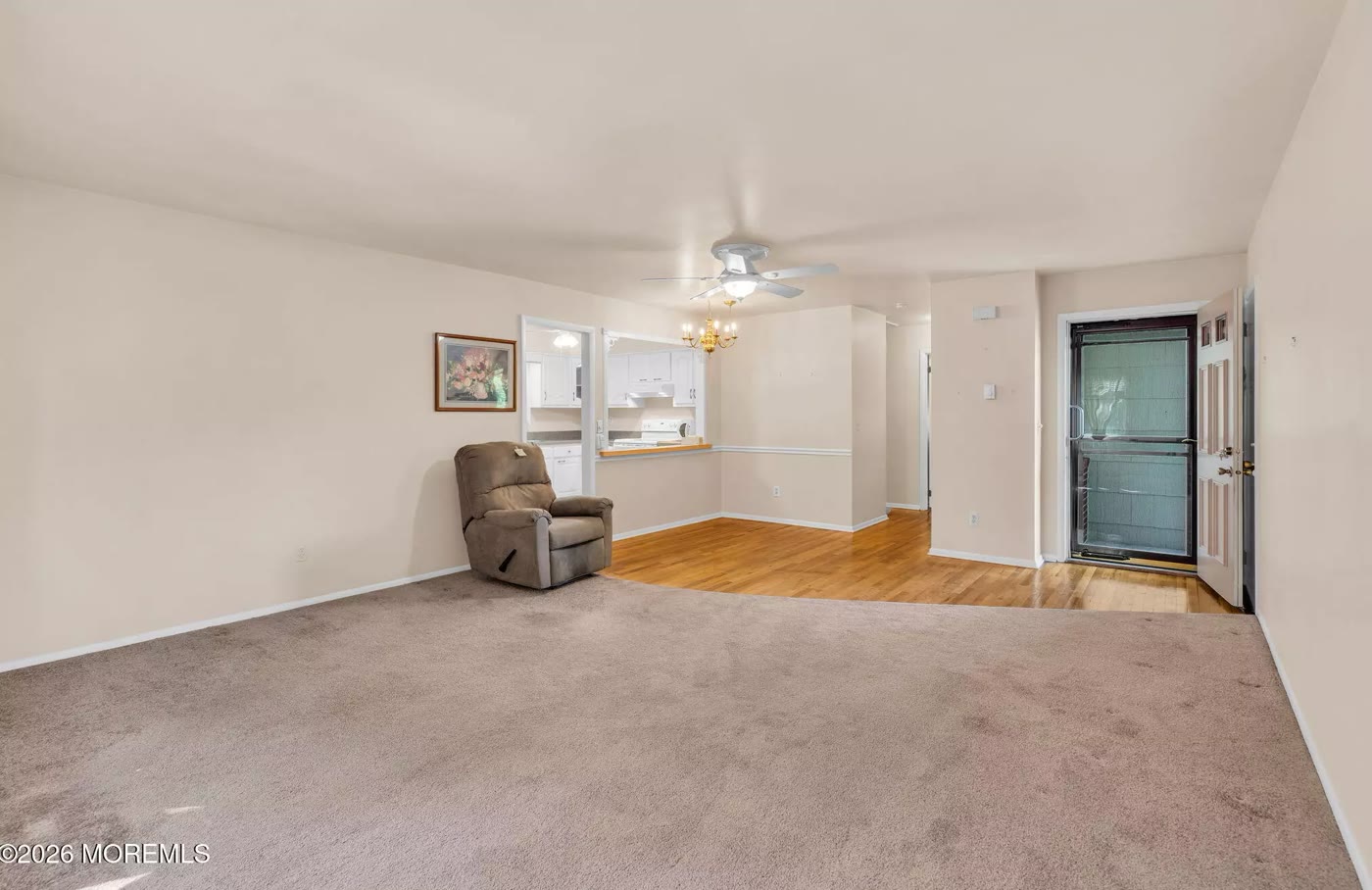 Photo 9 of 6 Woodbury Ct