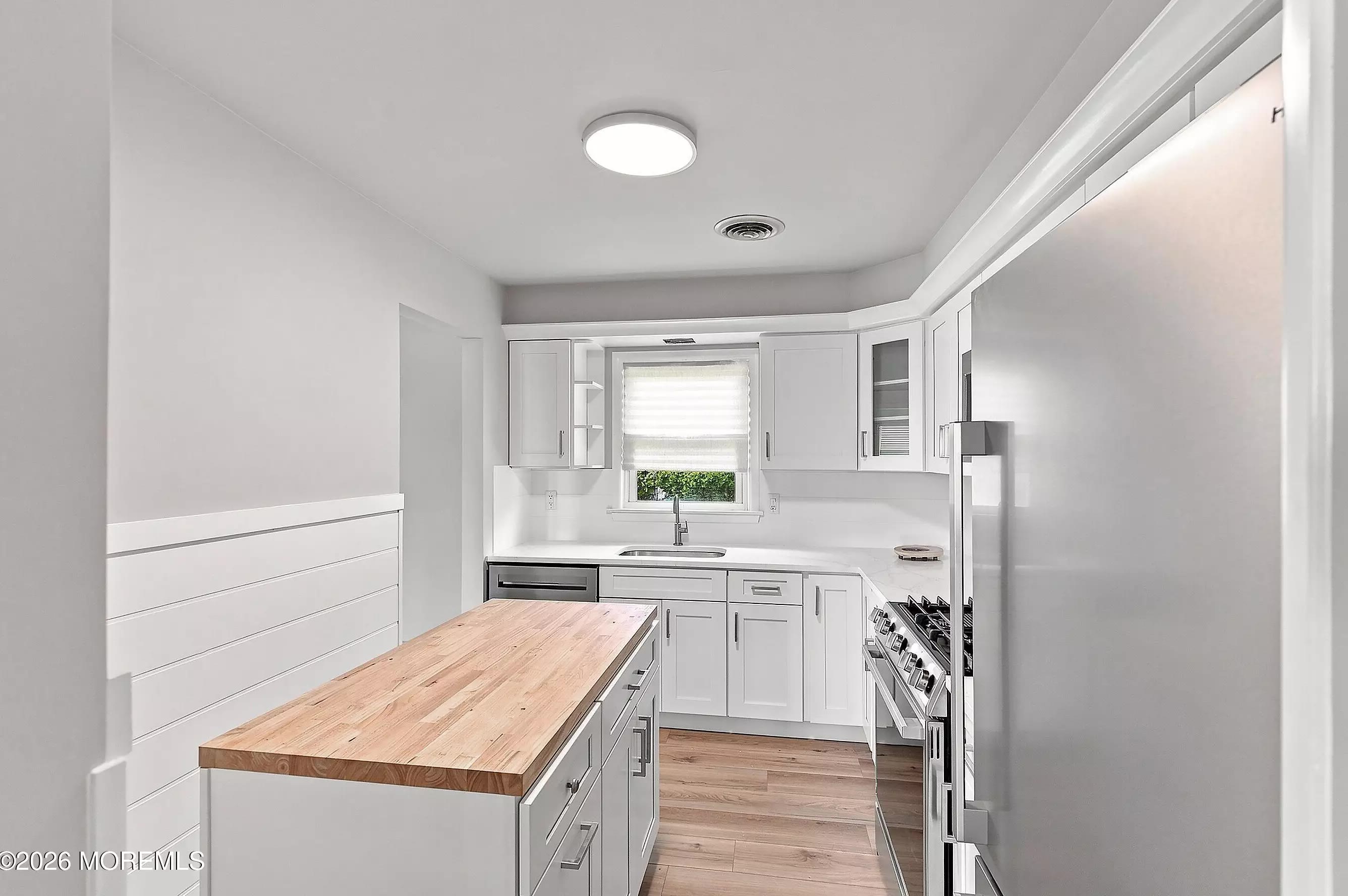 Photo 6 of 162 Castleton Dr