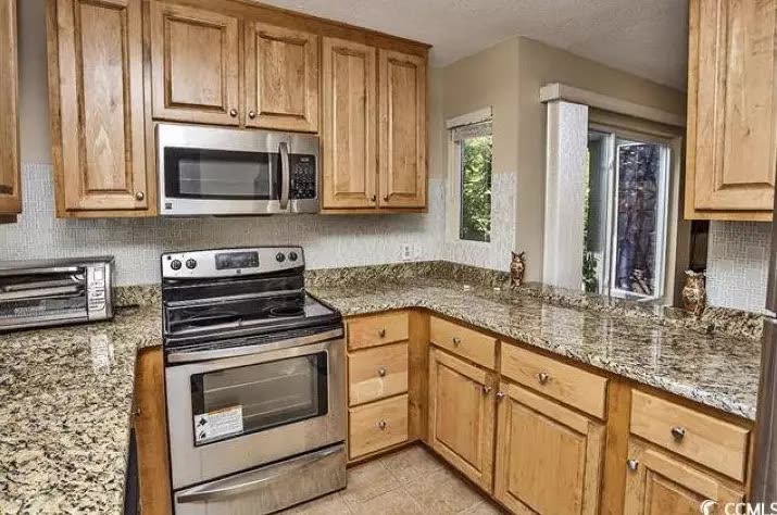Photo 6 of 506 62nd Ave N #1